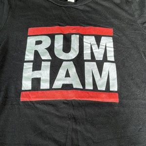 It’s Always Sunny in Philadelphia rum ham womens tee size m